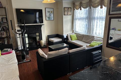 3 bedroom terraced house for sale, Lansdowne Road, London