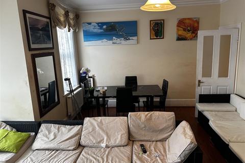 3 bedroom terraced house for sale, Lansdowne Road, London