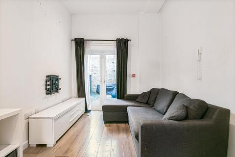 undefined, Clifton Road, Isleworth, TW7