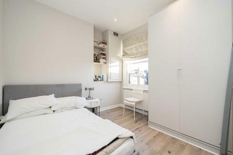 2 bedroom flat for sale, Shakespeare Road, London W3