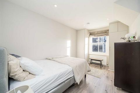 2 bedroom flat for sale, Shakespeare Road, London W3