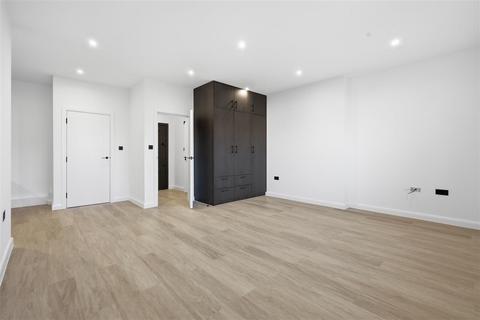 Studio to rent, Headgate, Colchester CO3