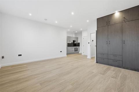 Studio to rent, Headgate, Colchester CO3