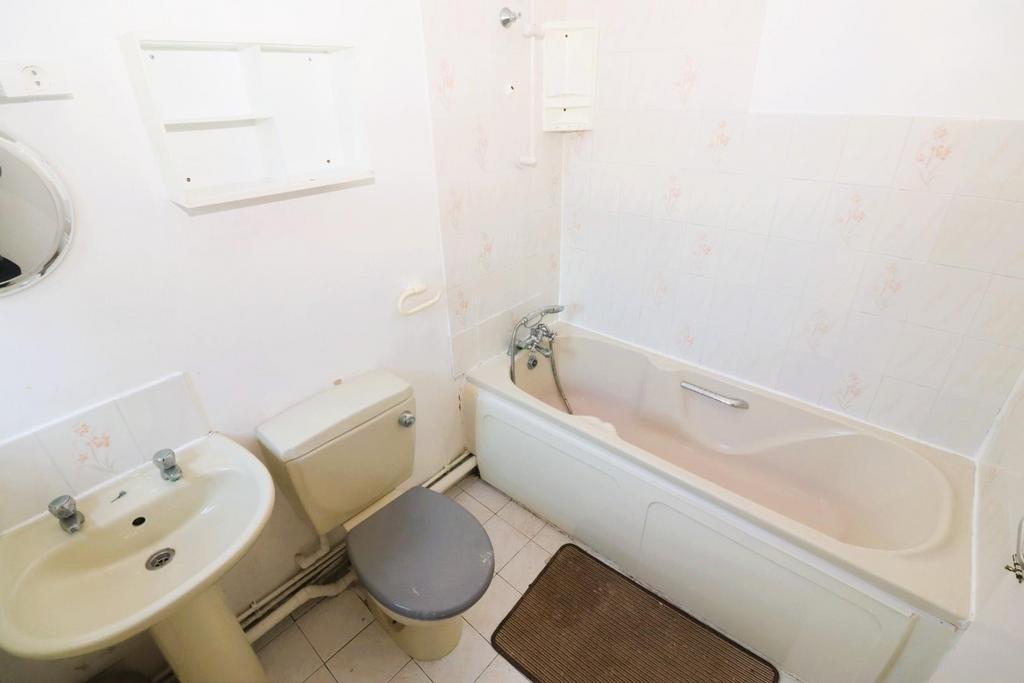 Ground Floor Bathroom/WC