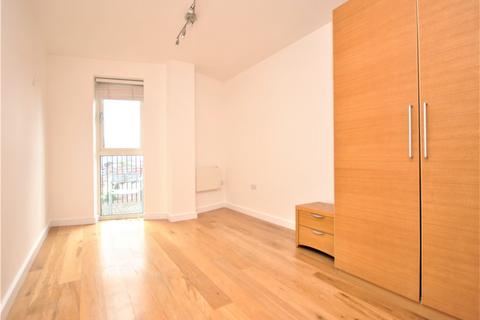 2 bedroom flat to rent, Steedman Street Elephant And Castle SE17