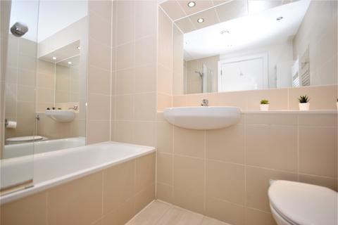 2 bedroom flat to rent, Steedman Street Elephant And Castle SE17