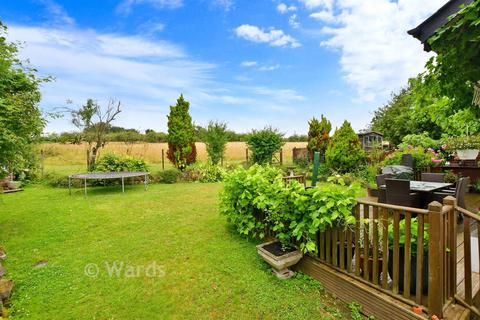 3 bedroom semi-detached house for sale, Vale Road, Maidstone ME15