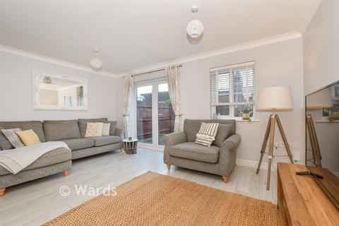 3 bedroom terraced house for sale, Guernsey Way, Ashford TN24