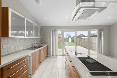 3 bedroom semi-detached house for sale, Vicarage Farm Road, Hounslow TW5