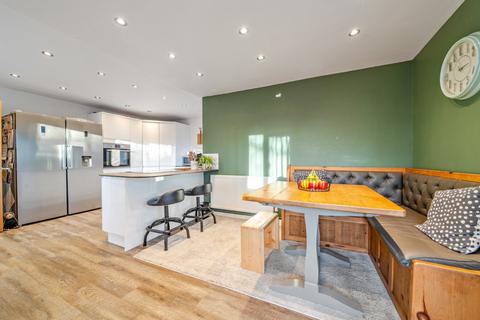 undefined, Wharfedale, Wollaton NG8