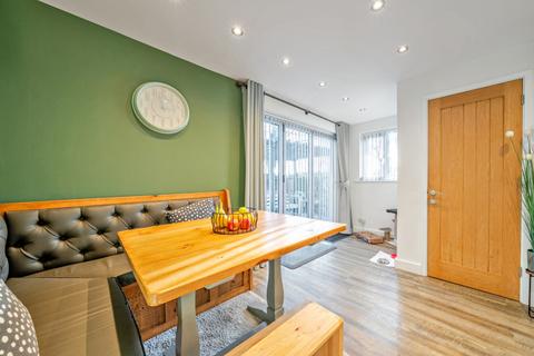 4 bedroom terraced house for sale, Wharfedale, Wollaton NG8