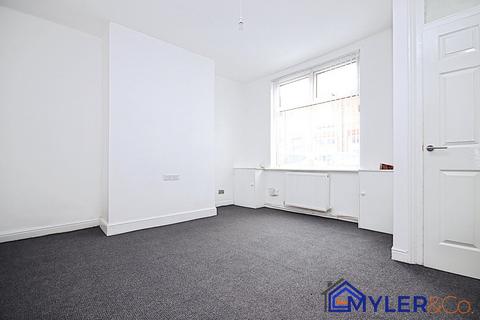 3 bedroom terraced house to rent, Reay Street, WIDNES, WA8
