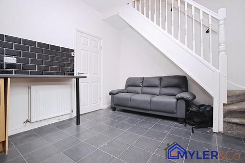 3 bedroom terraced house to rent, Reay Street, WIDNES, WA8