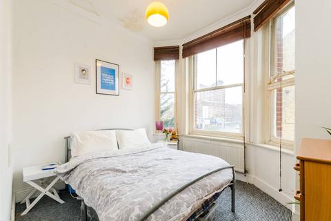 2 bedroom flat to rent, Coldharbour Lane, Camberwell, London, SE5