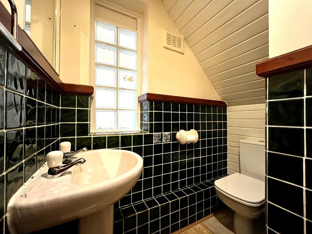 Ground Floor WC