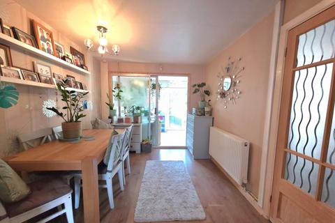 3 bedroom semi-detached house for sale, Dalton Road, Warwickshire CV12