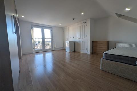 undefined, Room 5, Hayes, UB2