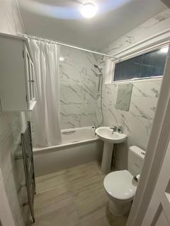 2 bedroom flat to rent, Barnhill Road, Wembley