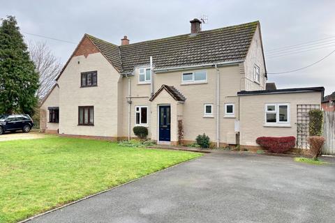 undefined, Ivy Lane, Evesham WR11