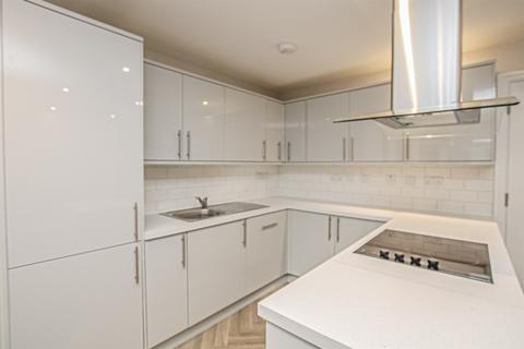 2 bedroom flat to rent, Meadway Court, Meadway, Hampstead Garden Suburb, NW11