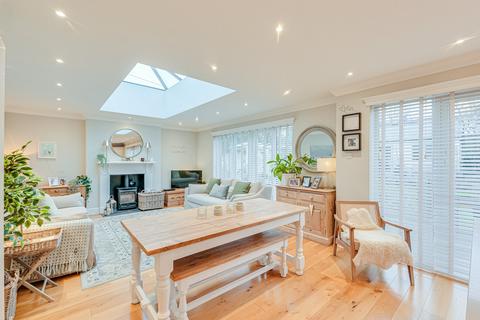 3 bedroom apartment for sale, Burnham Road, Leigh-on-sea, SS9