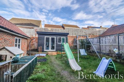 3 bedroom semi-detached house for sale, Mill Park Drive, Braintree, CM7