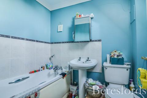 3 bedroom semi-detached house for sale, Mill Park Drive, Braintree, CM7