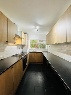 2 bedroom flat to rent, South Lawn, Blackpool, Lancashire