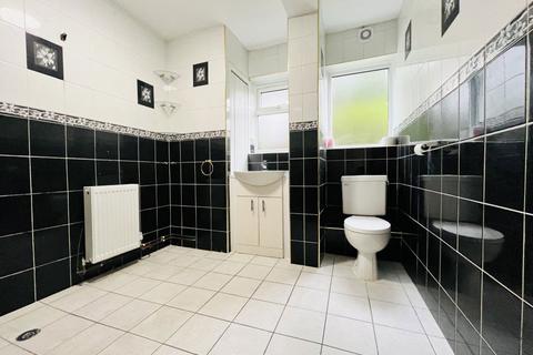 2 bedroom flat to rent, South Lawn, Blackpool, Lancashire