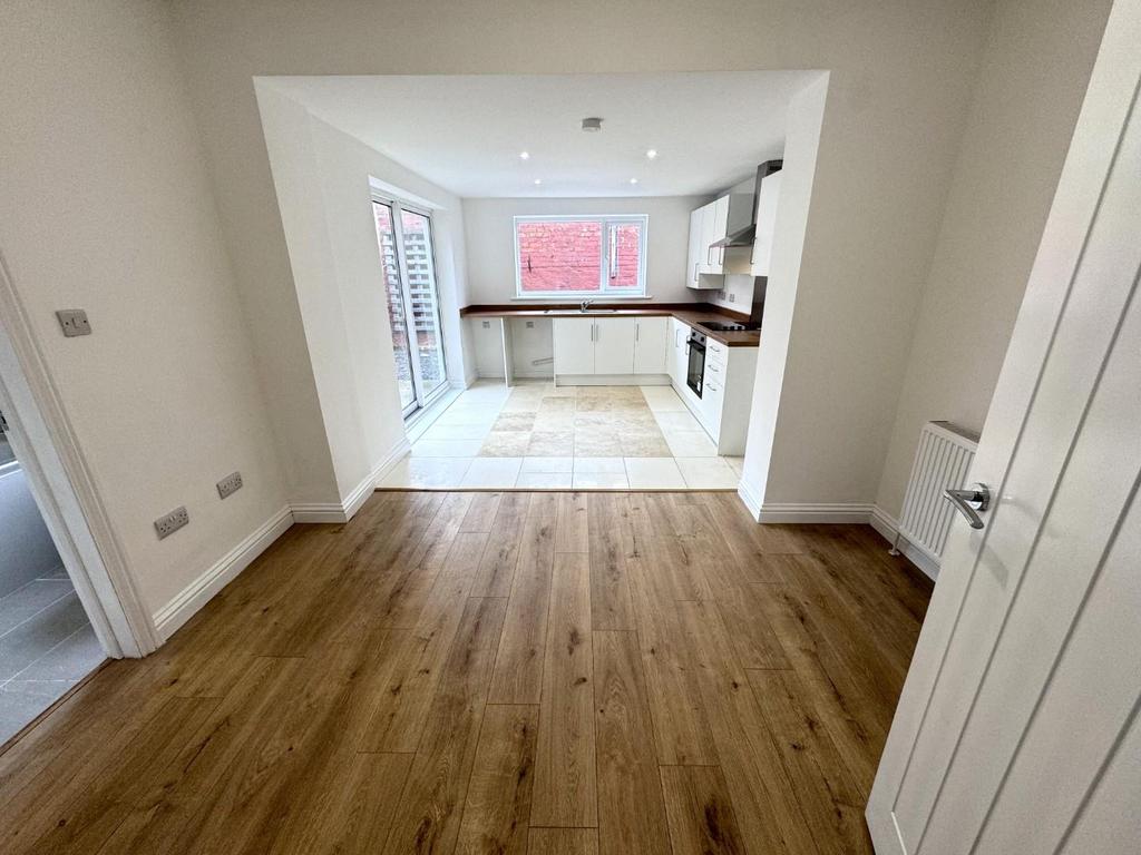 Dining area into kitchen