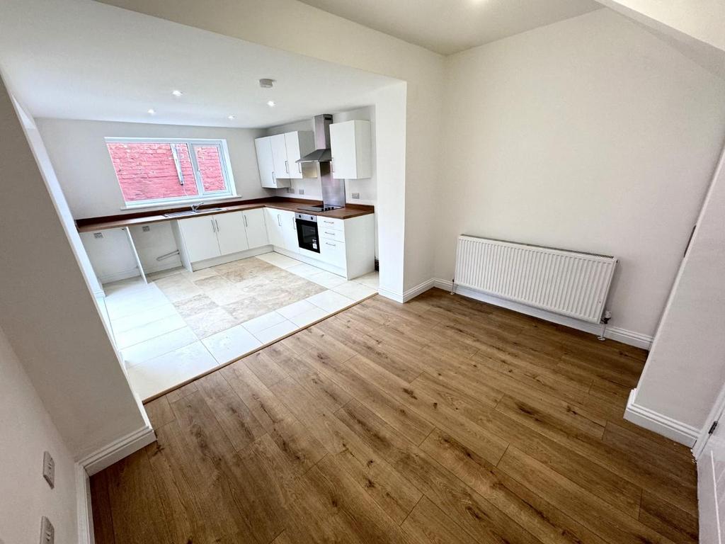 Dining area into kitchen