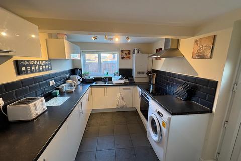 5 bedroom semi-detached house for sale, Shaftsbury Avenue, Doncaster