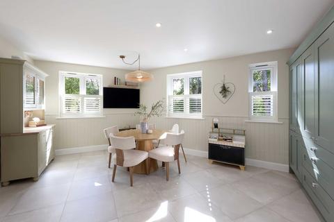 3 bedroom semi-detached house for sale, Kendrick Avenue, Beaconsfield HP9