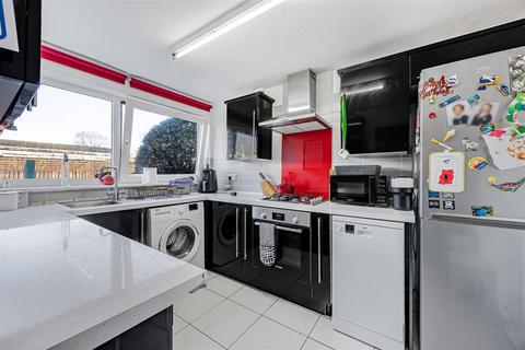 undefined, Lowfield Road, Caversham, Reading