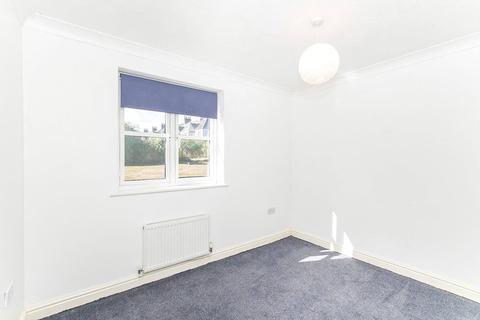 2 bedroom flat to rent, Brunel Court, Cornwall TR1