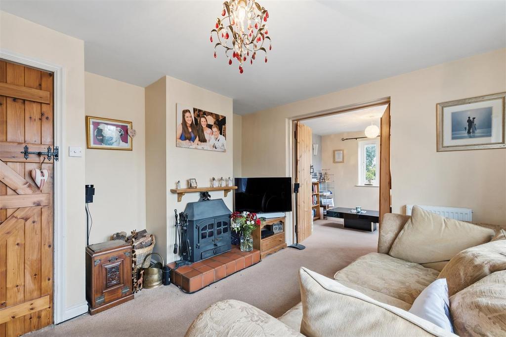 Sitting Room - fireplace.jpg