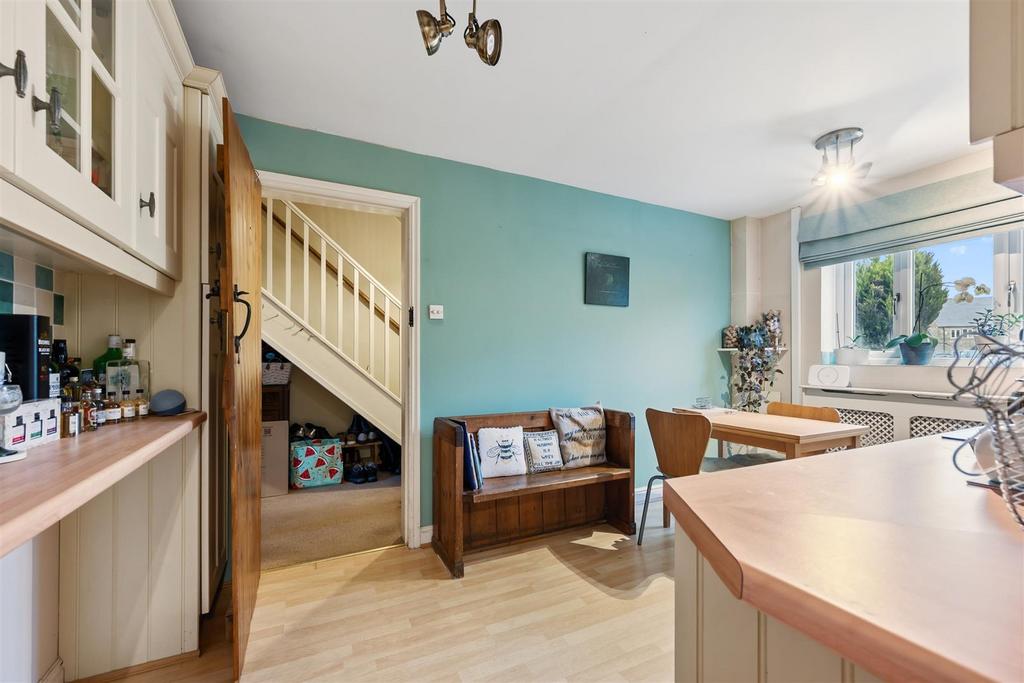 Kitchen-Diner towards hallway.jpg