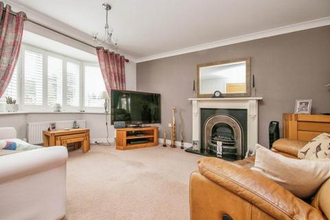 3 bedroom detached house for sale, De Saumarez Drive, Barham IP6 0SN