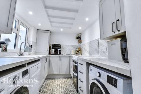 3 bedroom terraced house for sale, Devonshire Road, Great Yarmouth