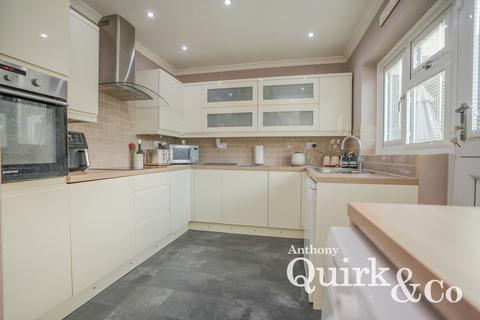 4 bedroom detached house for sale, Florence Road, Canvey Island, SS8