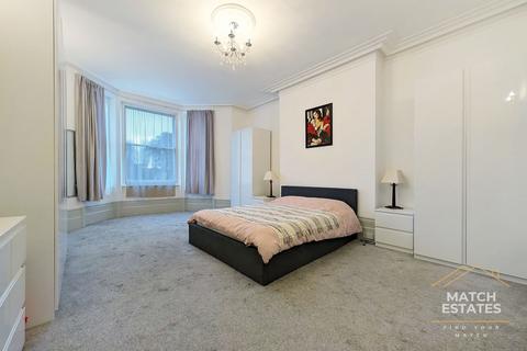 2 bedroom flat for sale, Earls Avenue, Folkestone CT20