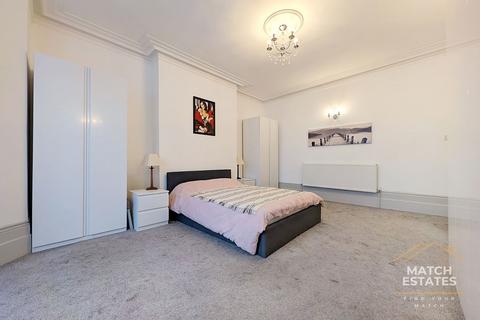 2 bedroom flat for sale, Earls Avenue, Folkestone CT20