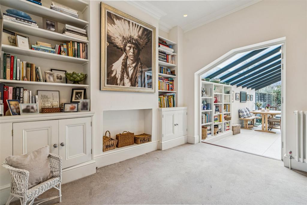 FOR SALE - Duke Road, W4