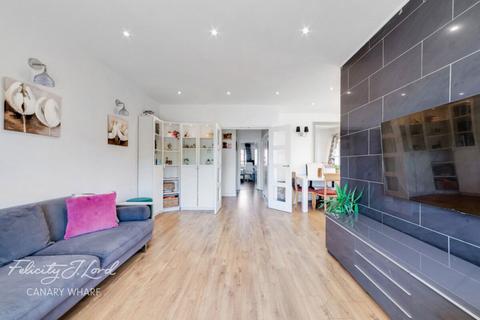 2 bedroom apartment for sale, Old Bellgate Place, London E14