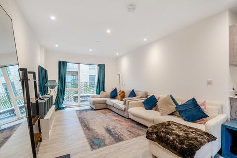 2 bedroom flat to rent, 8 Valley Road Brockley SE14
