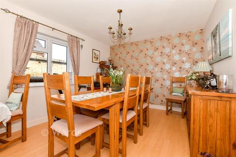 4 bedroom semi-detached house for sale, Hartley Road, Cranbrook, Kent