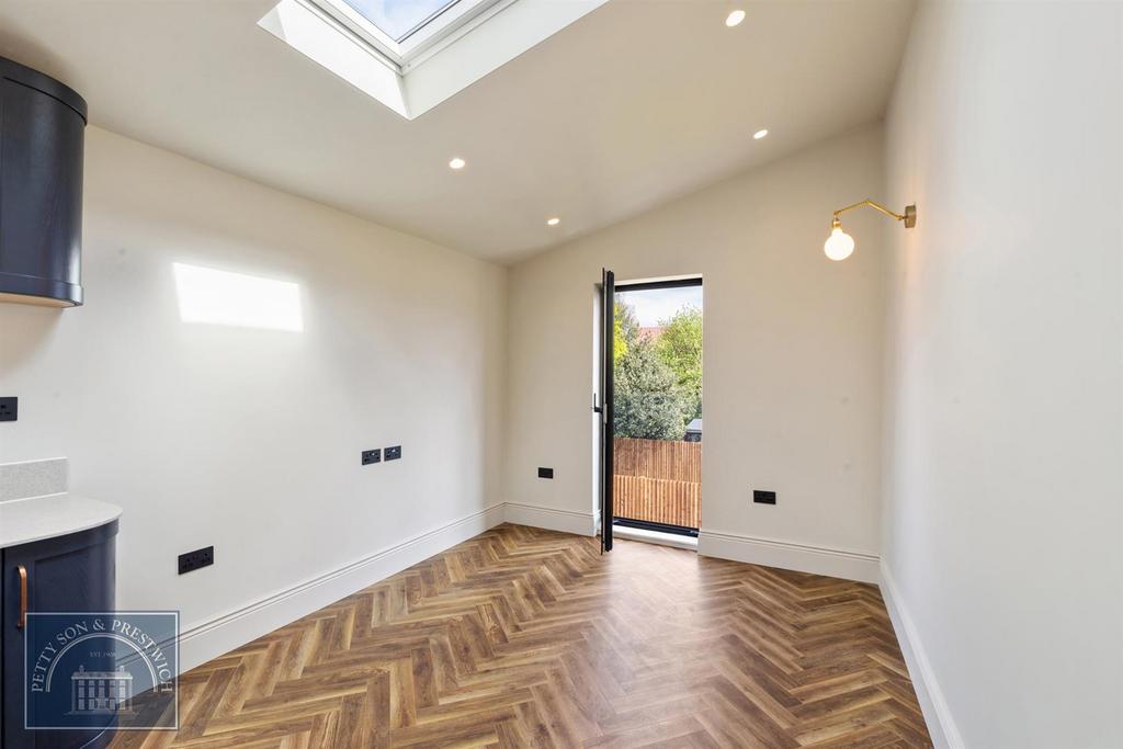 Lonsdale Road 038.jpg