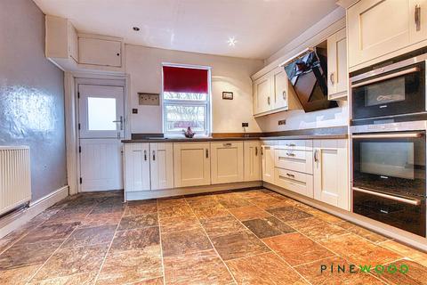 3 bedroom terraced house for sale, New Street, Chesterfield S40