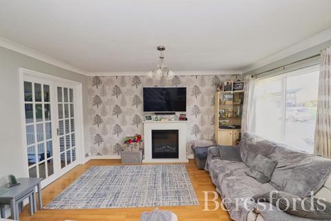 5 bedroom semi-detached house for sale, Boleyn Way, Boreham, CM3