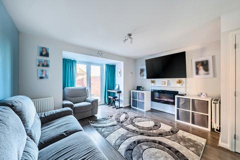 3 bedroom semi-detached house for sale, Richardson Road, Swindon, Wiltshire